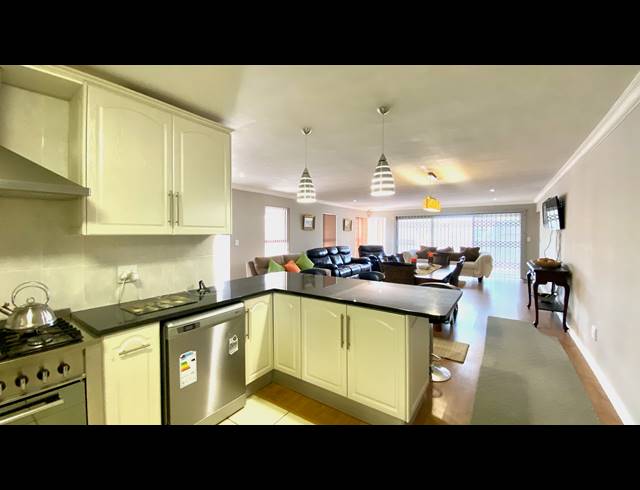 3 BEDROOM HOUSE FOR SALE IN PORT OWEN